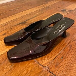 VINTAGE Couture Donald J. Pliner Heeled Mules (Plum)